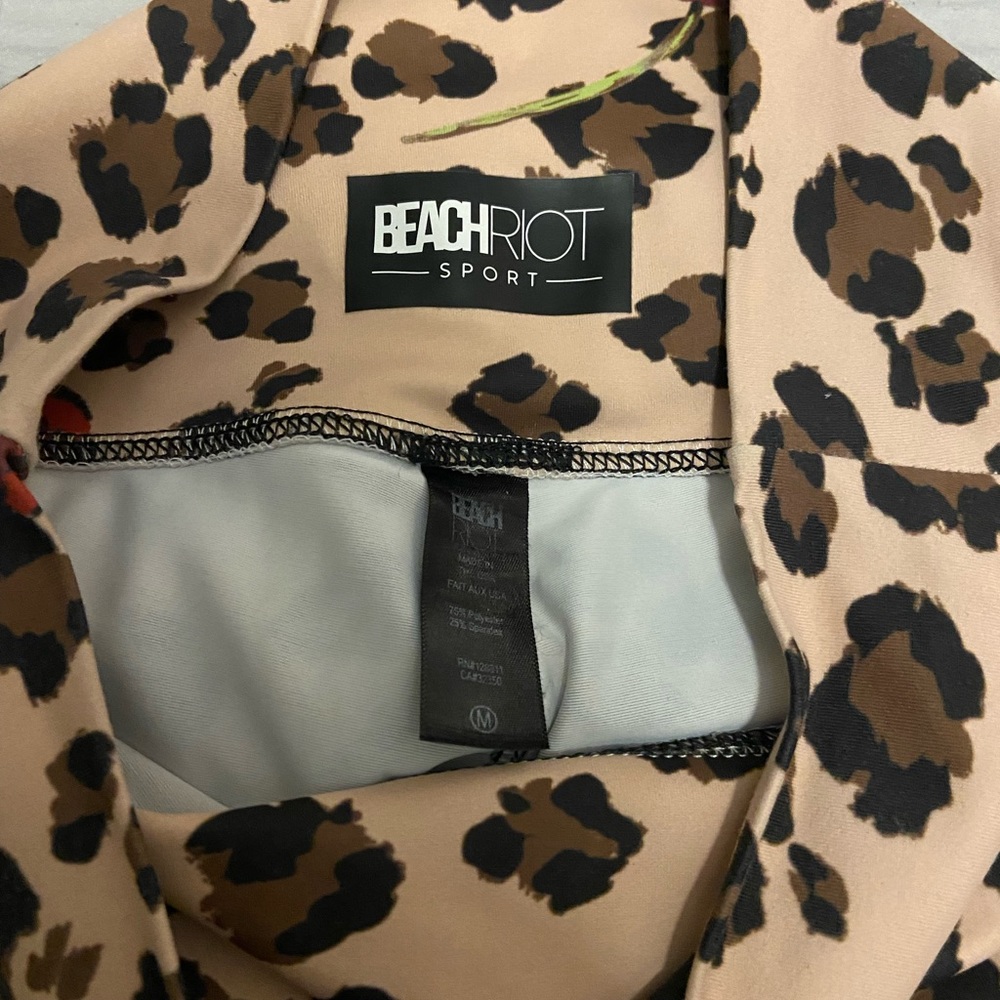 Beach Riot Leopard Leggings - Picture 5 of 5